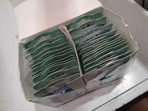 24PK MOUNTAIN BREEZE SUGAR FREE SPEARMINT BREATH FRESHENING STRIPS image 3