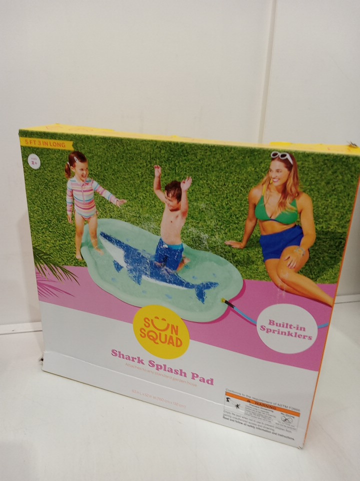 sun squad shark splash pad with built-in sprinklers - 5ft 3" - blue / GREEN image 2
