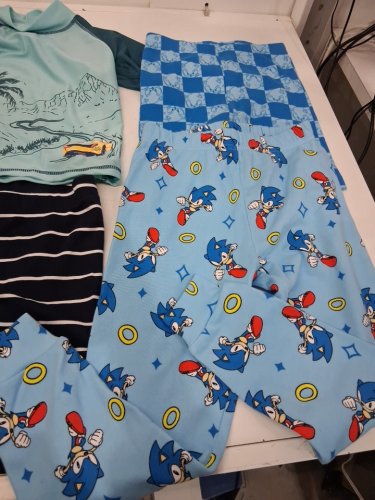 6 ASSORTED BOYS CLOTHES - SIZE 4-5 image 4