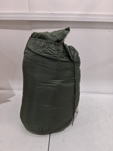 Amazon Basics Cold Weather Camping Sleeping Bag - Double - Green image 3