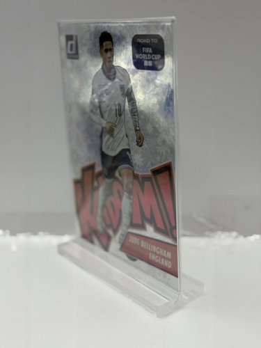 JUDE BELLINGHAM ENGLAND- JUMBO KABOOM 5"X7" PAINI DONRUSS FIFA 2026 CARD WITH STAND DISPLAY image 2