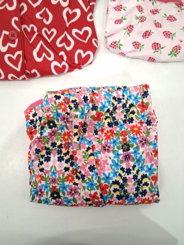 3 assorted women's pajama pieces - long sleeve shirt, short sleeve shirt and long pants - medium - red/pink/floral image 4