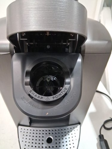 KEURIG K-ELITE SINGLE SERVE K-CUP COFFEE MAKER WITH ICED BREW FUNCTION - 75OZ RESERVOIR - BLACK/BRUSHED SILVER (MODEL: K90) image 4