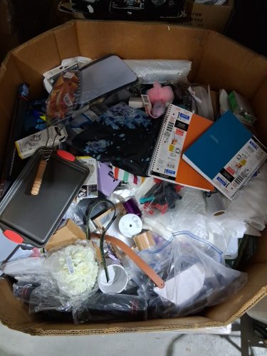 assorted MIXED item MYSTERY PALLET - VARIOUS PRODUCTS - aprox 300+ - (pallet #40) image 3