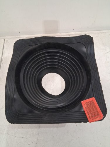 oatley base roof flashing - 6-11" pip diameter - black (model: 14056) image 3