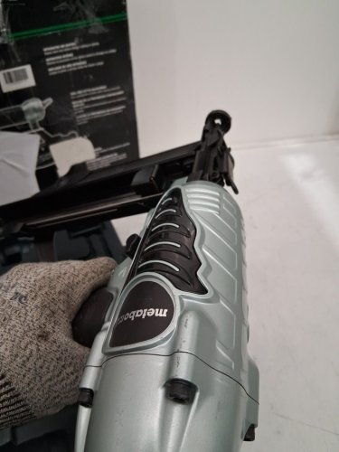 Metabo HPT Finish Nailer with Air Duster - 1"-2.5" - 16 Gauge - Silver/Black - (Model: NT65M2(S)) image 3