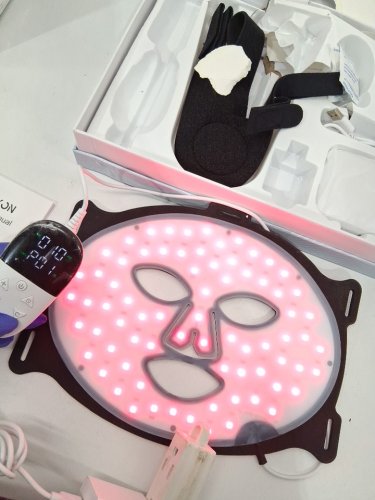 ykeluxon red light therapy mask  - black/gold (model: yk-rfm2w-b1vs) image 6