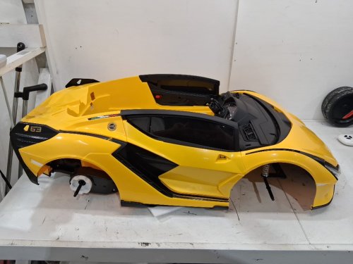 INFANS 12V Licensed Lamborghini Ride On Car with Parent Remote Control - 55lbs max - Yellow (Model: TQ10069US-YW) image 6