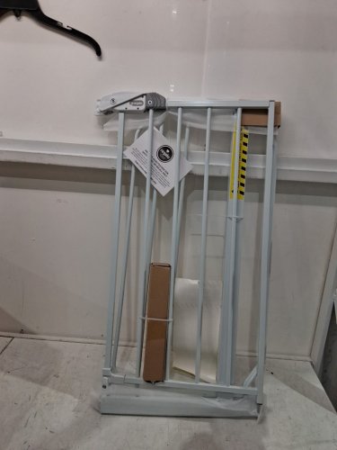 REGALO EASY-STEP METAL WALK-THROUGH SAFETY GATE, 30" X 29'' - 38.5'' - WHITE (MODEL: 1160DS) image 3