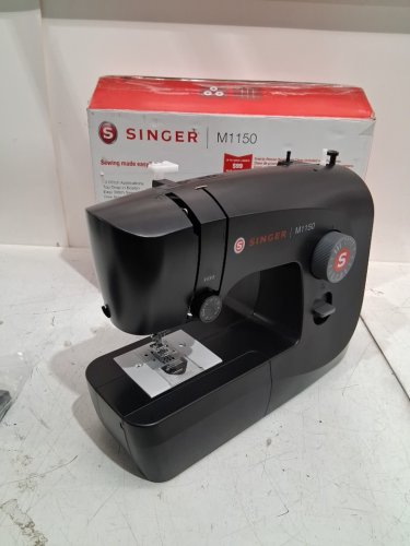 SINGER Lightweight & Portable Sewing Machine With 45 Stitch Applications - Black (model: m1150) image 6