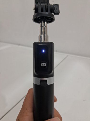 ANXRE MULTI-USE SELFIE STICK AND TRIPOD STAND WITH REMOTE - 41.7" - BLACK - (MODEL: ANXST01BL) image 3