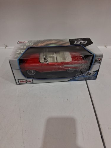 maisto Special Edition 1957 chevrolet bel air convertible diecast model car - 1:18 scale - red (model: 9897765) image 2
