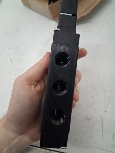 parker Hannifin pneumatic  general inline industrial solenoid valve - 145psi - 4.8w - black (model: b6a0000801/p0194749) image 5