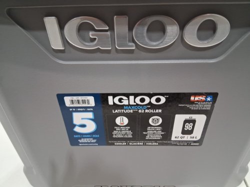 Igloo MaxCold Latitude wheeled Roller Cooler - 62qt/58L - grey\white - (model: 1872193) image 3