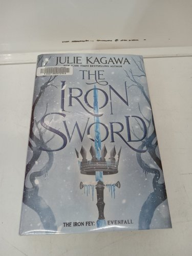 (Hardcover) The Iron Sword: Evenfall Book #2 by Julie Kagawa image 2
