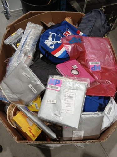 assorted MIXED item MYSTERY PALLET - VARIOUS PRODUCTS - aprox 300+ - (pallet #22) image 3