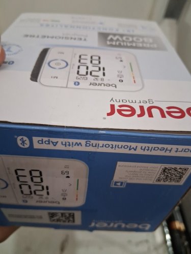 Beurer Wrist Blood Pressure Monitor with Bluetooth, Large Display, and Travel Case - up to 120 Memory Sets - WHITE image 3