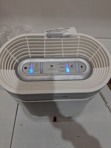 Honeywell True HEPA Air Purifier - up to 750SQ FT  - white (Model: hpa104cv1) image 4