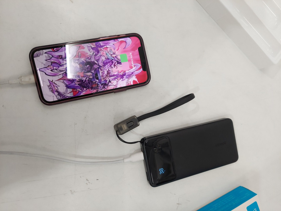 Anker pocket-sized POWER BOOST POWER  BANK - 10,000mAh - 22.5W MAX - black (model: A1388) image 5