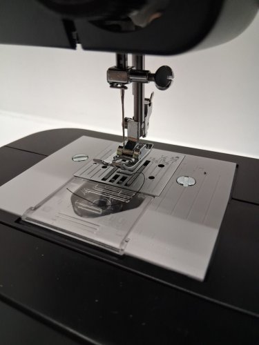 SINGER LIGHTWEIGHT & PORTABLE SEWING MACHINE WITH 45 STITCH APPLICATIONS - BLACK (MODEL: M1150) image 12
