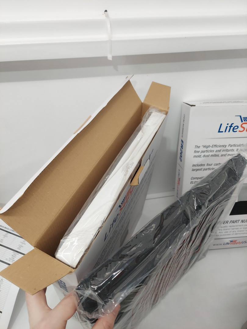 5pc LifeSupplyUSA Replacement Air Purifier Filter and Carbon Set for Electrolux EL500 Series - 2X FILTERS & 8X CARBON SET (Model: ER202) image 4
