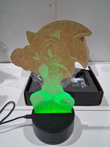 3D ILLUSION NIGHT LIGHT WITH REMOTE CONTROL AND 16 COLORS - 7.5" FIGURE - SONIC image 5