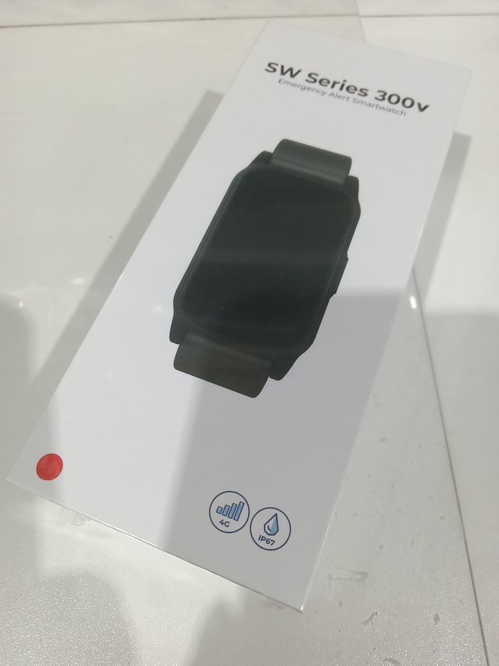 UNISEX EMERGENCY ALERT Smart Watch with Fall Detection & CELLULAR GPS Tracker - IP67 Waterproof - Red (model: 984812) image 4