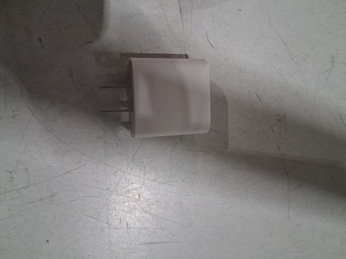 APPLE USB-C 20W POWER ADAPTER - 20W (MODEL: A2305) image 3