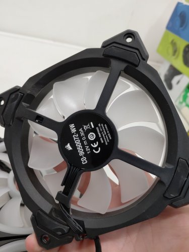 3PK Corsair LL120 RGB 120mm Dual Light Loop RGB LED PWM Fan - black (Model: rwf0022) image 3