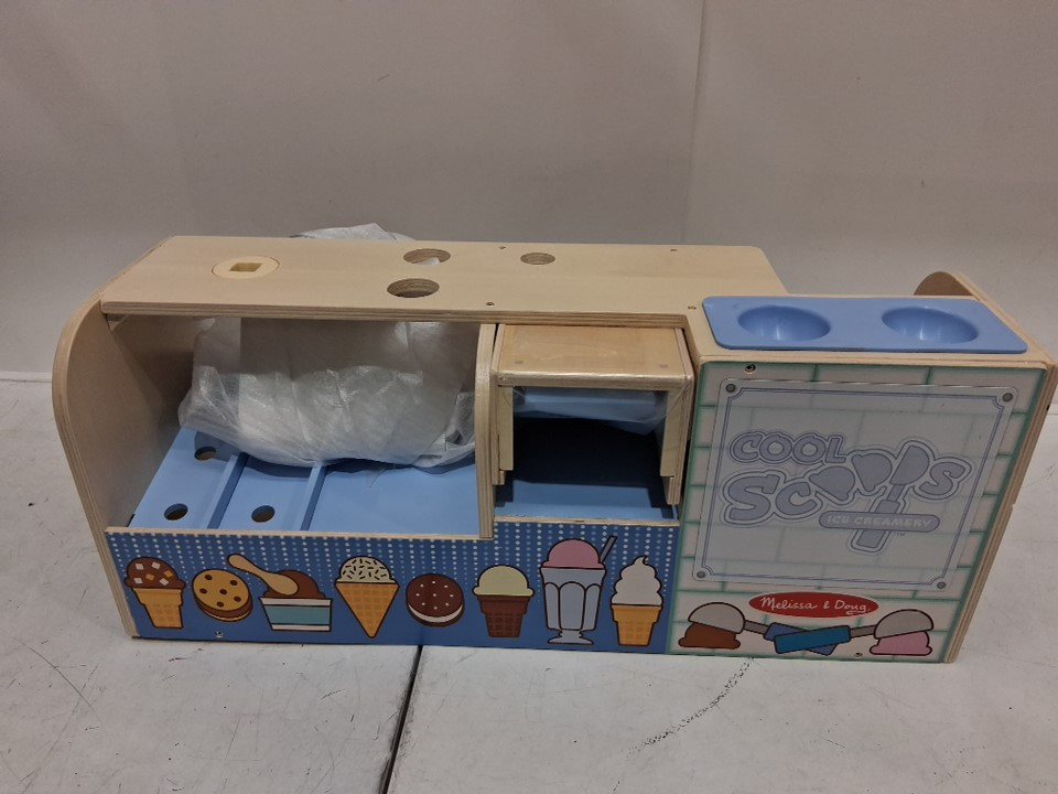 42PC Melissa & Doug Wooden Cool Scoops Ice Creamery with counter and accessory set (Model: 1934862) image 4