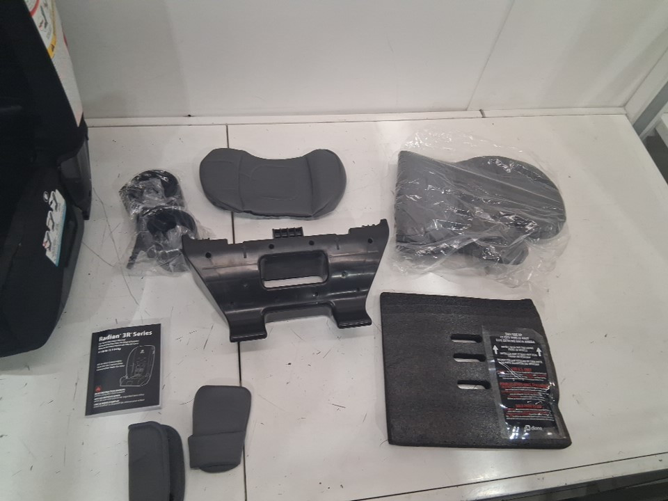 DIONO RADIAN 3R 3-IN-1 CONVERTIBLE REAR AND FRONT FACING CAR SEAT - 10 YEARS - JET BLACK (MODEL: 50640-NA-01) image 4