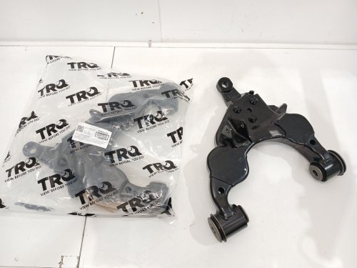 Front Left and Right Lower Control Arms - For 2004-2007 Toyota Sequoia and Tundra - Black (Model: PSA63837) image 3