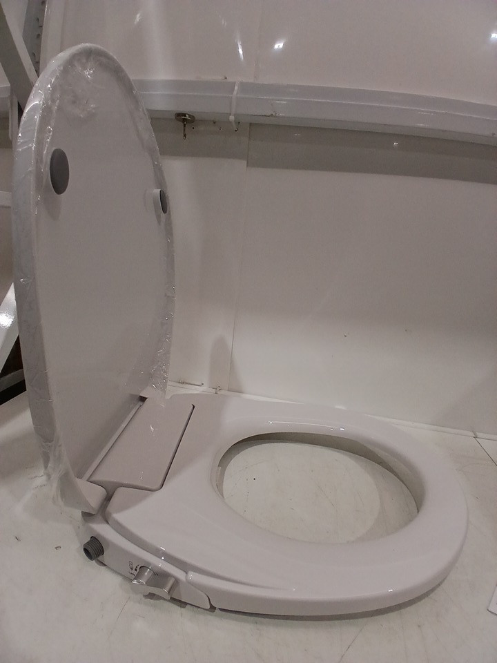 Garvee Bidet Round Toilet Seat with Adjustable Spray Pressure - White (Model: PHO_0XYKXH95) image 4