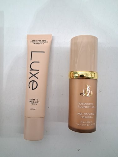 2 assorted colour changing foundations - 30ml/30g - luxe colour changing foundation / legacare medium spectrum age defying changing foundation with spf50 image 3