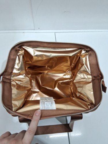 IGLOO LUXE COOLER/LUNCH BAG - 9 CANS MAX CAPACITY - BROWN/GOLD (MODEL: 2014223) image 3