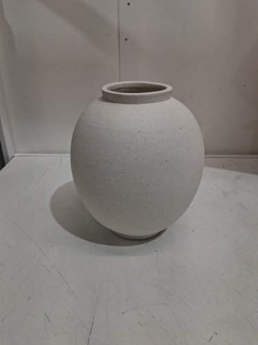LE TAUCI GARDEN Sandstone decor Ceramic Rustic round Vase - 10.8" - Sandstone White (model: LGLGFV006WT11S1-US) image 3