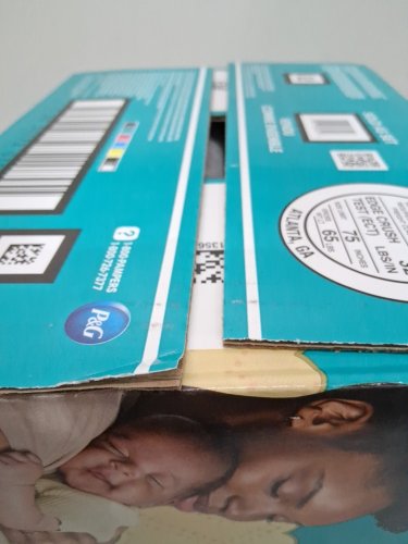 136PK PAMPERS SWADDLERS SKIN SAFE DISPOSABLE DIAPERS - NEWBORN image 4