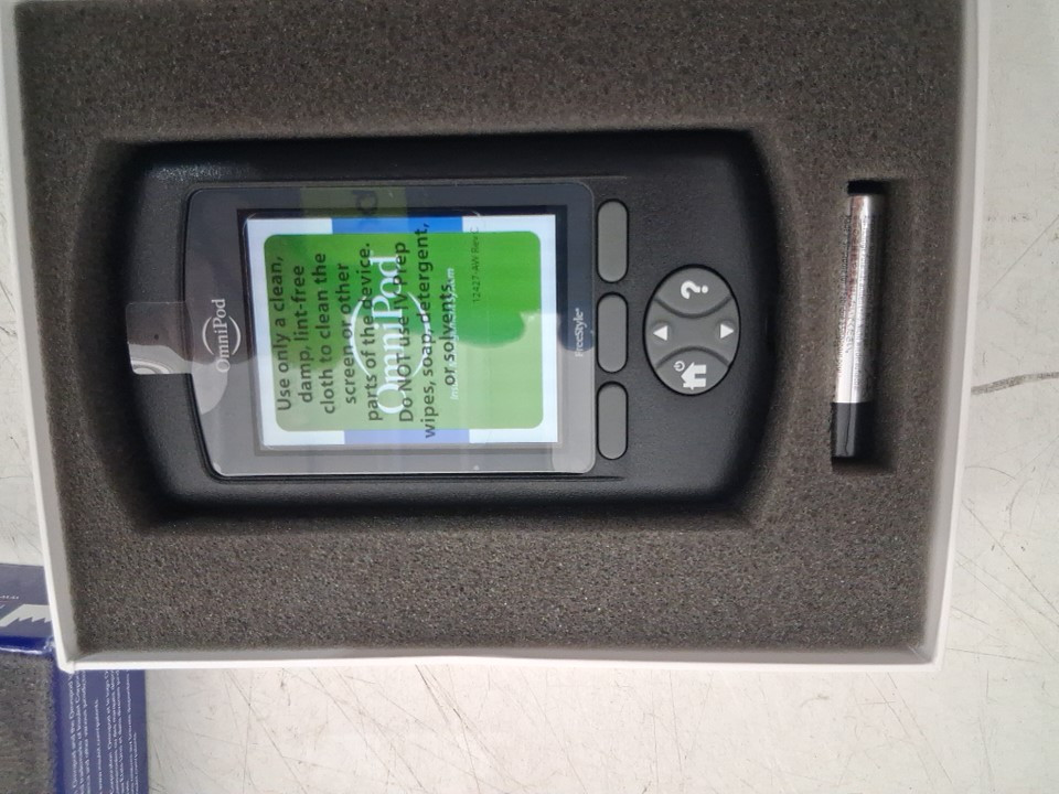 Omnipod Battery Operated Personal Diabetes Manager (PDM) *FRENCH Version* - Black (Model: PDM-CAT45F) image 4