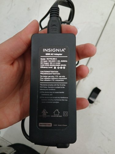 Insignia Universal Laptop Charger - 65 WATTS - 10 FEET - BLACK (MODEL: NS-PWL965-c) image 5