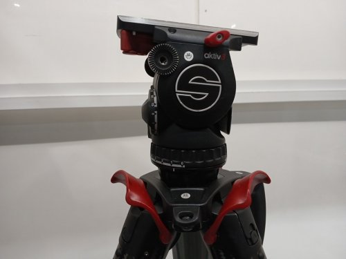 Sachtler aktiv8 flowtech75 MS Tripod System - 31.1-68.5" - black/red (model: S2068S-FTMS) image 5