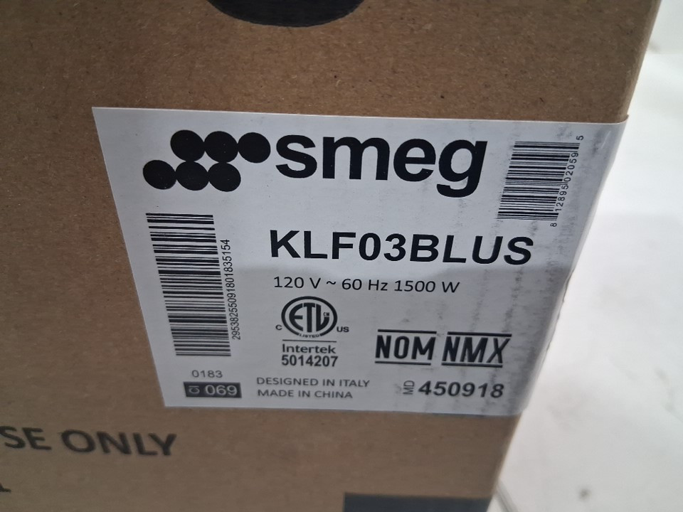 SMEG retro style cordless electric kettle with automatic shut off & built in filter - 1.7L - BLACK (model: klf03blus) image 5