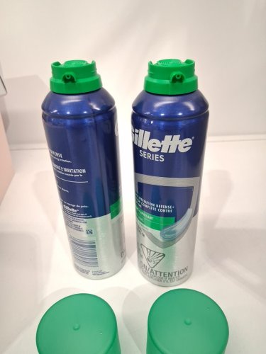 2 gillette series complete irritation defense soothing aloe vera shave gel - 198g each image 3