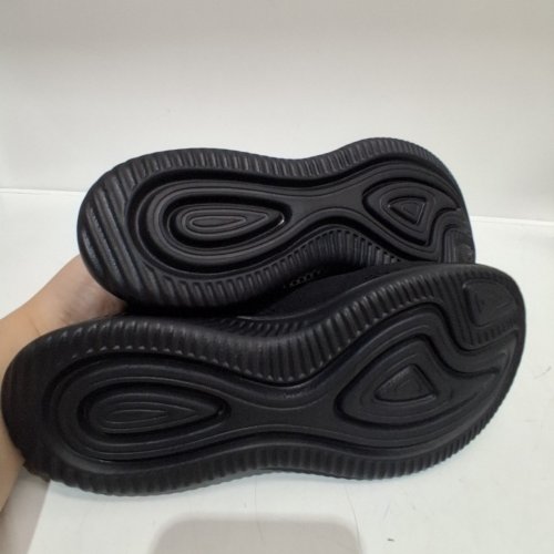 WOMEN'S KNIT SLIP-ON SHOES - 7.5 - BLACK image 4