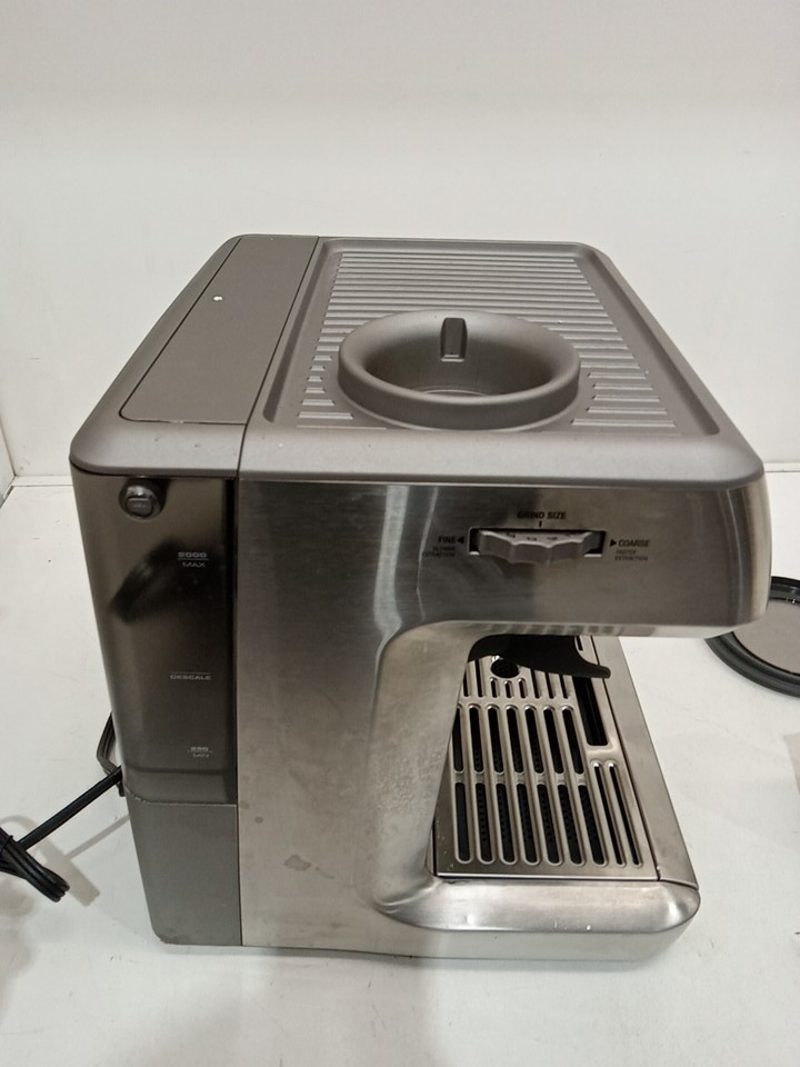BREVILLE THE BARISTA EXPRESS ESPRESSO MACHINE WITH BUILT-IN COFFEE GRINDER & MILK FROTHER - BRUSHED STAINLESS STEEL (MODEL: bes870xl/a) image 7