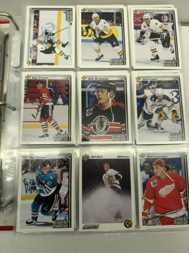 1300+ APPROX ASSSTD 1991/92/93 NHL UPPER DECK HOCKEY CARDS IN ENGLISH AND FRENCH VERSIONS image 38
