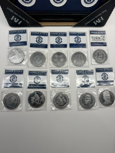 10 COIN WITH FRAME DEREK JETER NEW YORK YANKEES FAREWELL END OF CAREER COIN SET FROM HIGHLAND MINT image 6