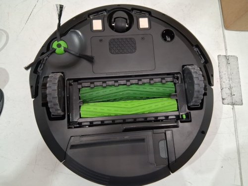 IROBOT ROOMBA 694 ROBOT VACUUM with dock - WI-FI CONNECTIVITY, GOOD FOR PET HAIR, CARPETS, HARD FLOORS, SELF-CHARGING - BLACK (MODEL:17070) image 4