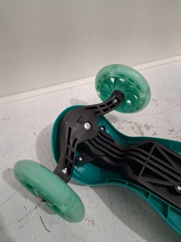 GOTRAX KIDS KICK SCOOTER WITH LED LIGHTED WHEELS AND 3 ADJUSTABLE HEIGHT HANDLEBARS FOR - - 100LBS MAX/CAP - TEAL (MODEL: KS1) image 4