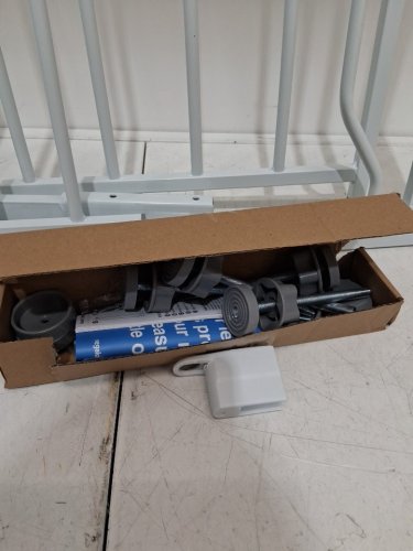 REGALO EASY-STEP METAL WALK-THROUGH SAFETY GATE - 30" X 29'' - 38.5'' - WHITE (MODEL: 1160DS) image 4