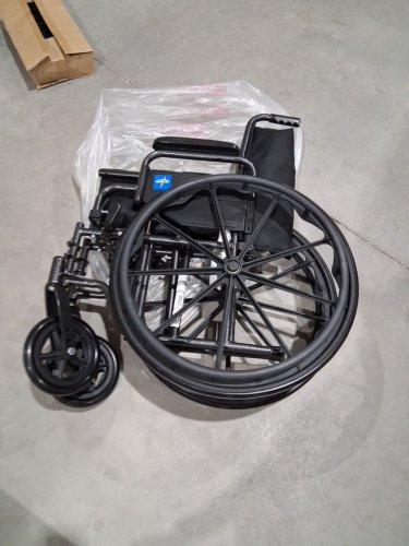 MEDLINE GUARDIAN K1 WHEELCHAIR - 16" seat - 300LB CAPacity - BLACK (MODEL: K1166N22S) image 3